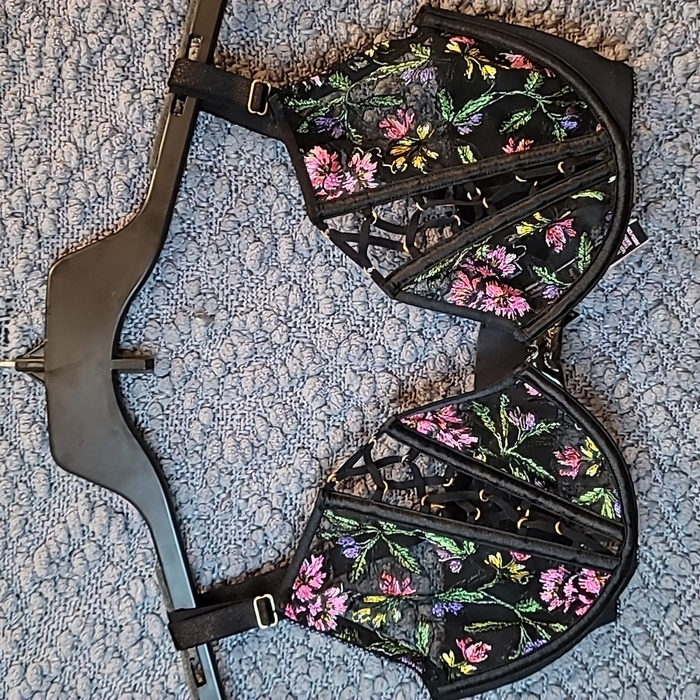 Victoria Secret Bra Size 36DD